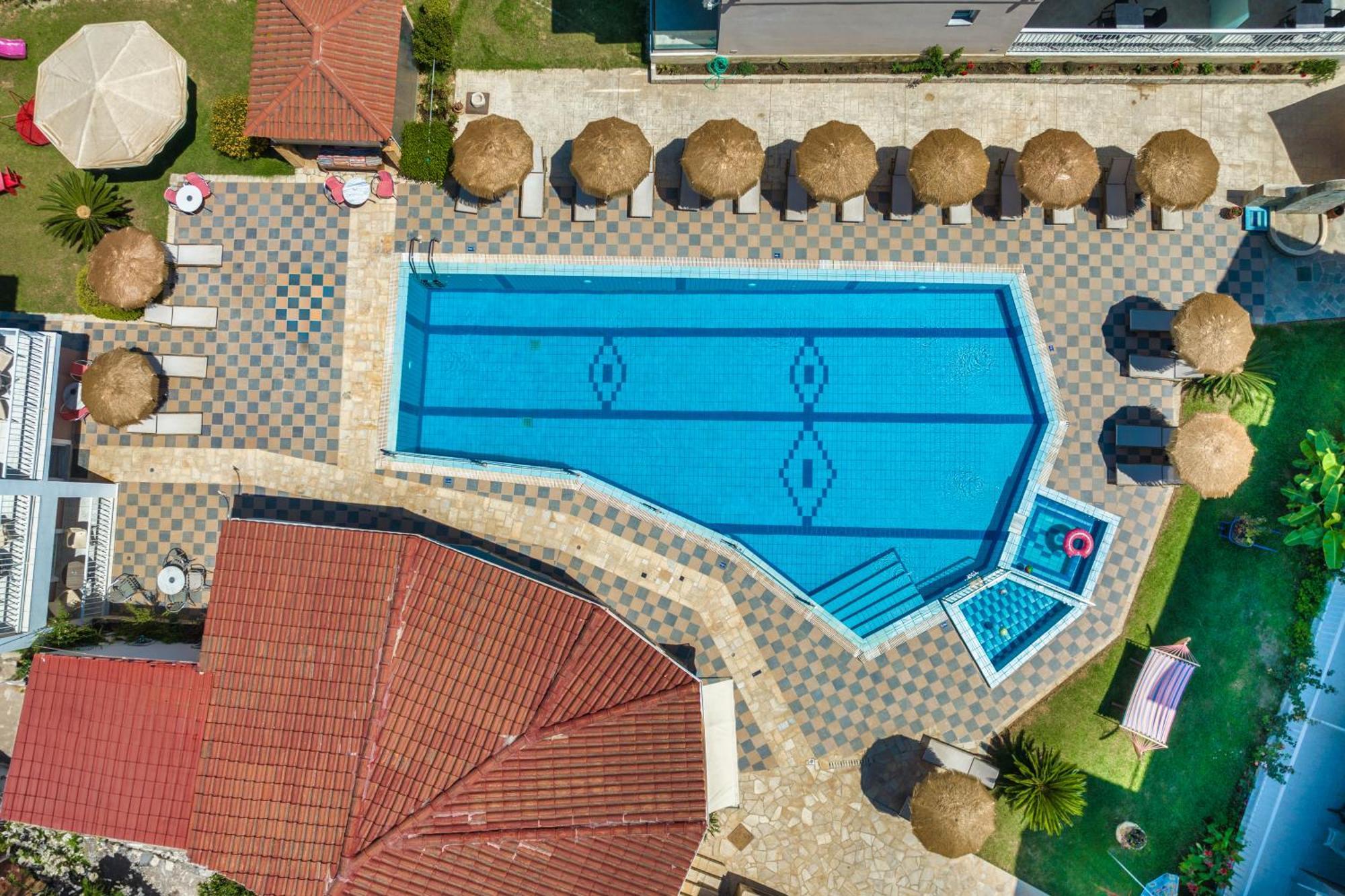 Amoudi Studios Apartments Hotel Kültér fotó