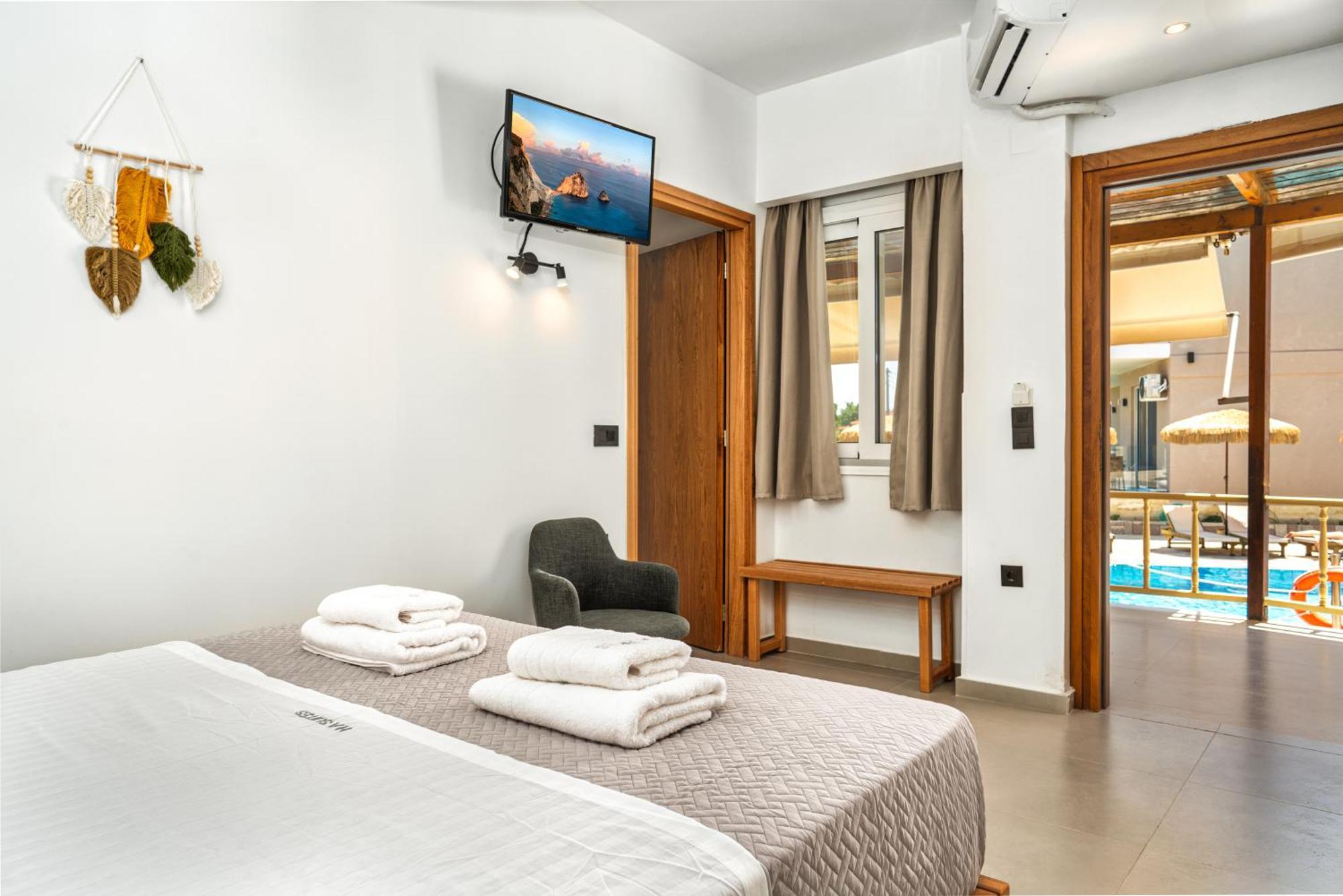 Amoudi Studios Apartments Hotel Kültér fotó